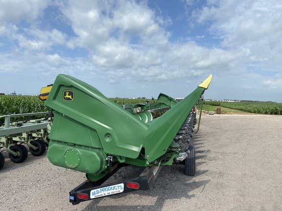 Image of John Deere C12R equipment image 3