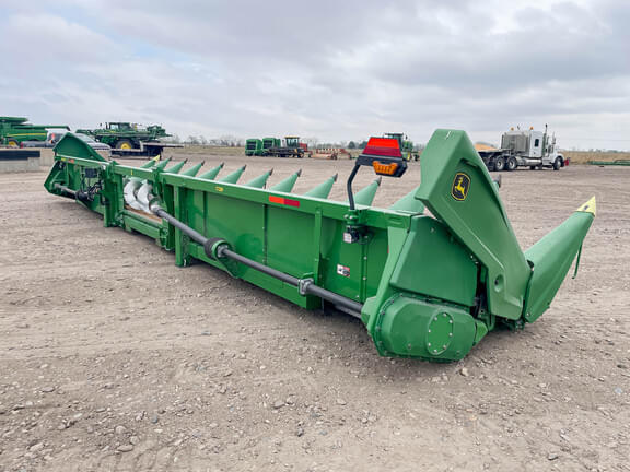 Image of John Deere C12R equipment image 4