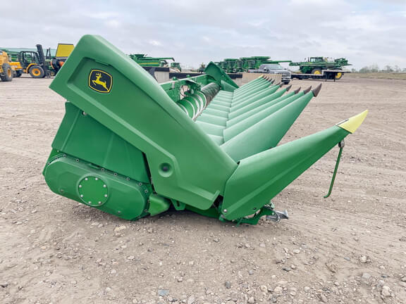 Image of John Deere C12R equipment image 3