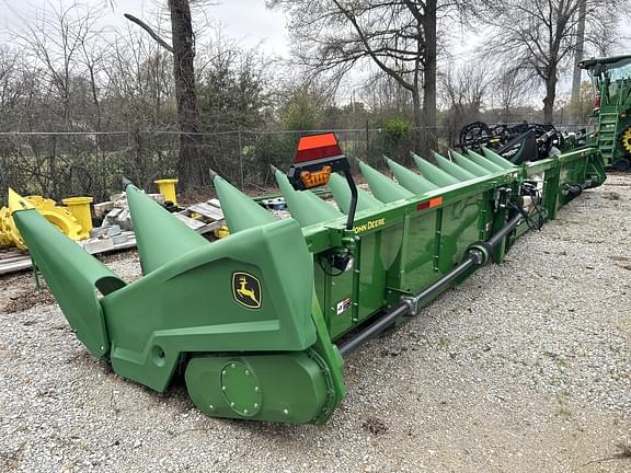 Image of John Deere C12R equipment image 2