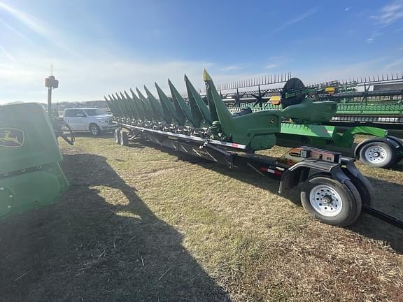 Image of John Deere C12R equipment image 2