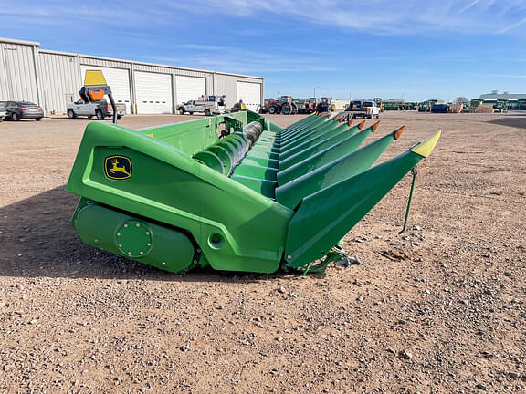 Image of John Deere C12R equipment image 3