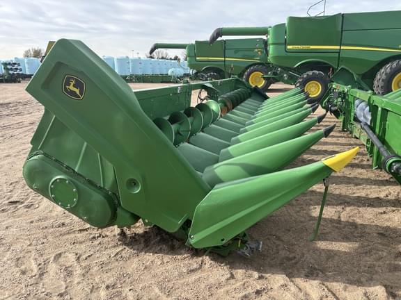 Image of John Deere C12R Primary image