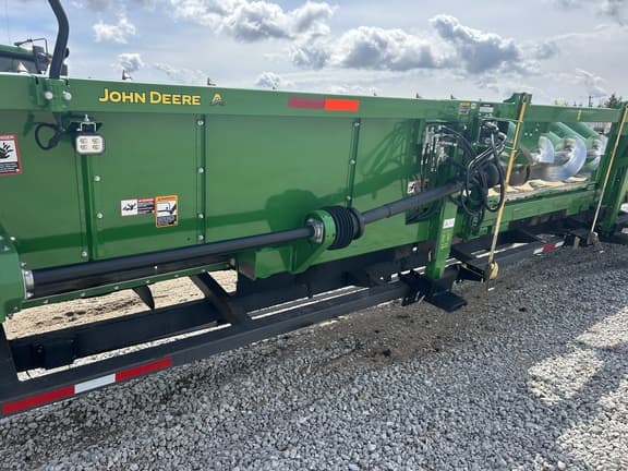 Image of John Deere C12R equipment image 4