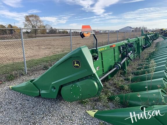 Image of John Deere C12R equipment image 2