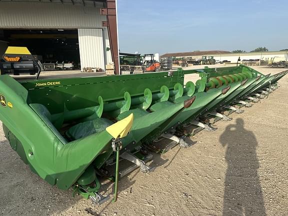 Image of John Deere C12R Primary image