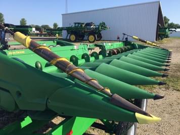 Main image John Deere C12R