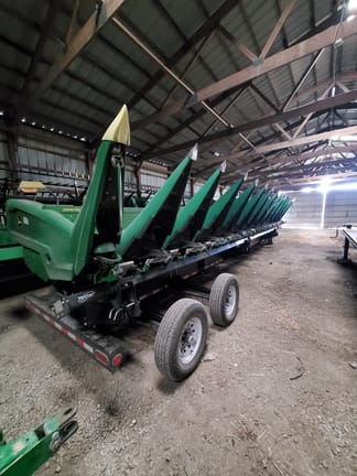 Main image John Deere C12R