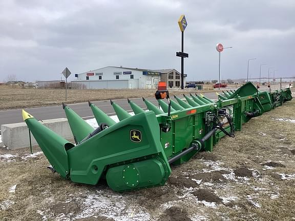 Image of John Deere C12R equipment image 2