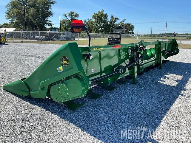 Image of John Deere C12R equipment image 2