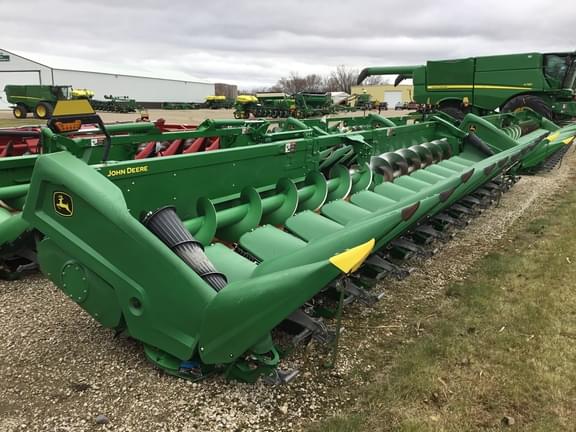 Image of John Deere C12R equipment image 3