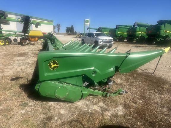 Main image John Deere C12R
