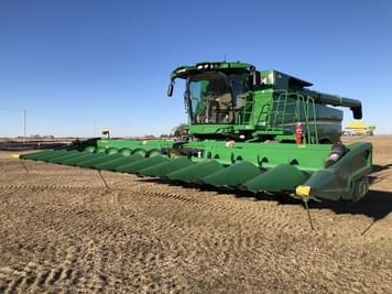 Main image John Deere C12R