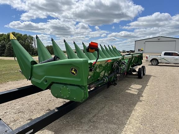 Image of John Deere C12R equipment image 3