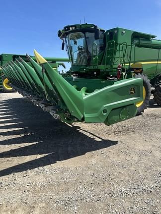 Image of John Deere C12R equipment image 3