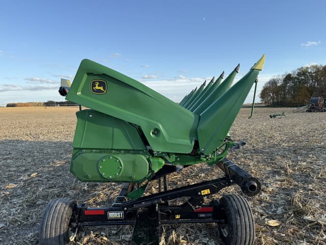 Image of John Deere C12R equipment image 3