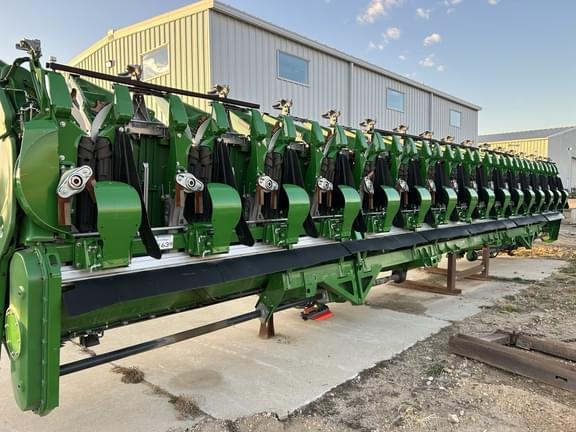 Image of John Deere C16F Image 1