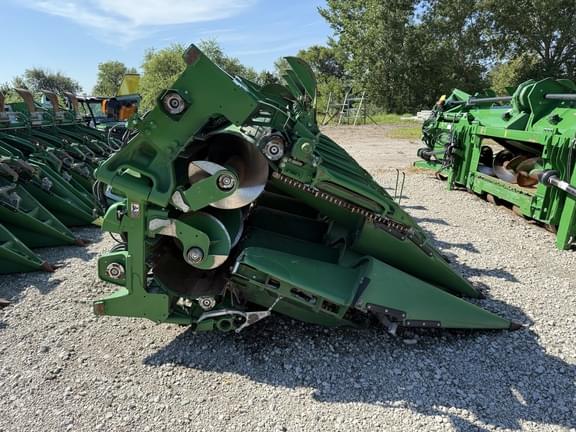 Image of John Deere C16F equipment image 3