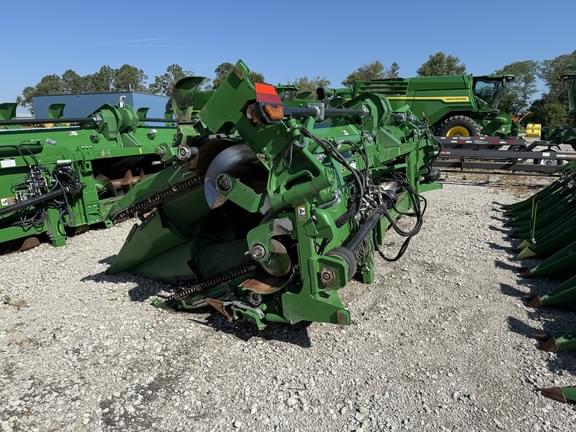 Image of John Deere C16F equipment image 4