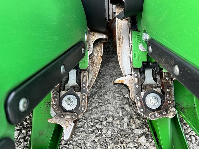 Image of John Deere C16F equipment image 4