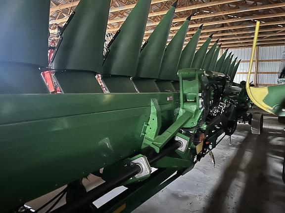 Image of John Deere C16F equipment image 2