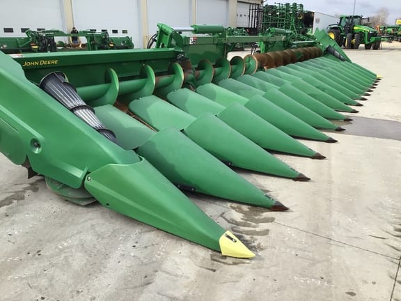 Main image John Deere C16F