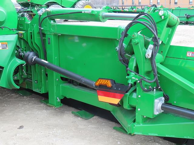 Image of John Deere C16F equipment image 2