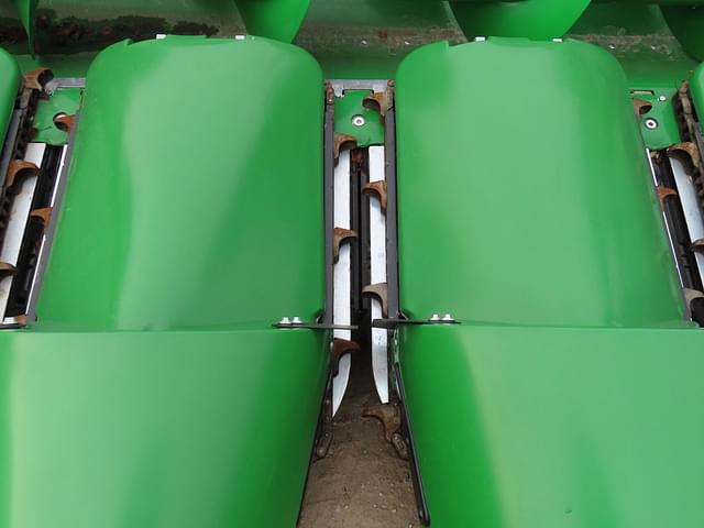 Image of John Deere C16F equipment image 4