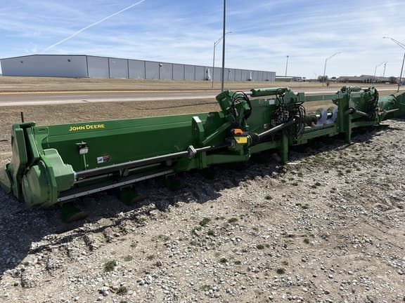 Image of John Deere C16F equipment image 4