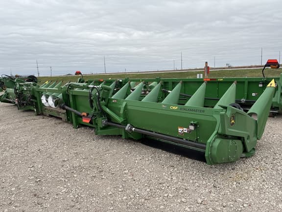 Image of John Deere C16F equipment image 2