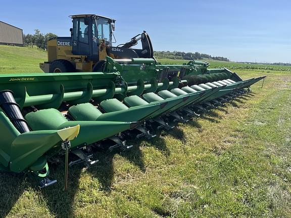 Image of John Deere C16F equipment image 1