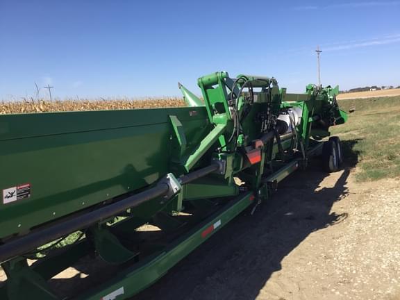 Image of John Deere C16F equipment image 3