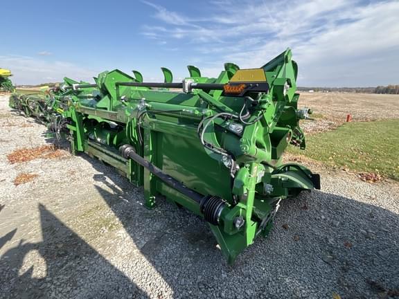 Image of John Deere C16F equipment image 3
