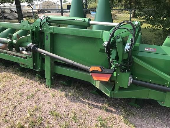 Image of John Deere C16F equipment image 2