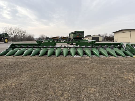 Image of John Deere C16F equipment image 1