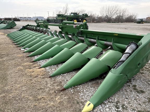 Image of John Deere C16F equipment image 2