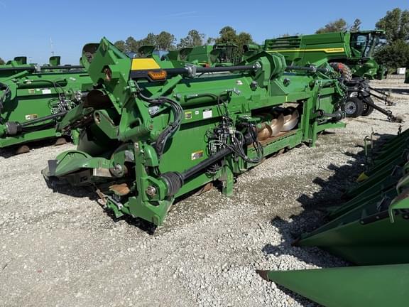 Image of John Deere C16F equipment image 2