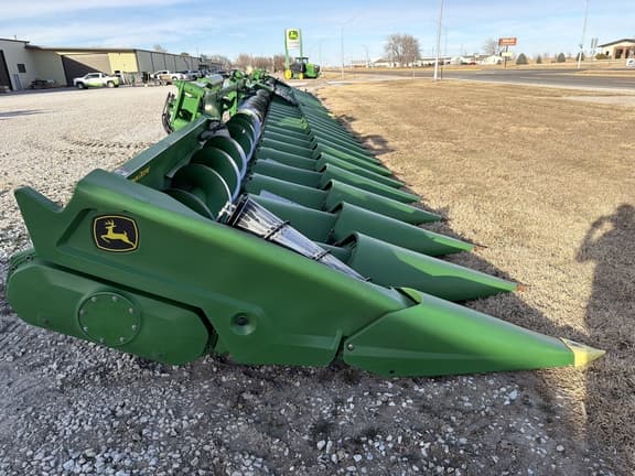 Image of John Deere C16F equipment image 2