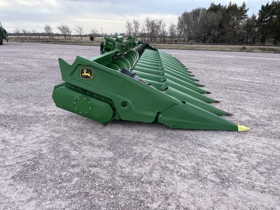Image of John Deere C16F equipment image 3