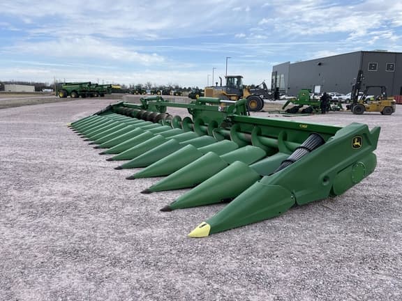 Image of John Deere C16F equipment image 2