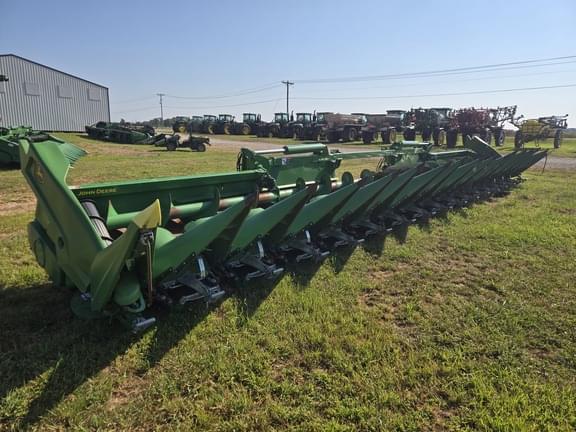 Image of John Deere C16F equipment image 3