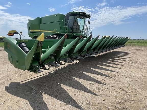 Image of John Deere C16R equipment image 1