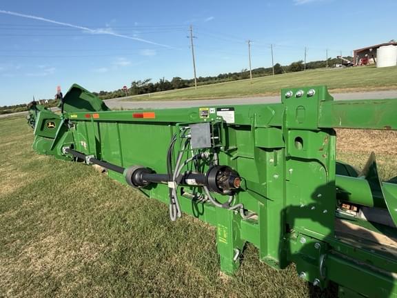 Image of John Deere C16R equipment image 4