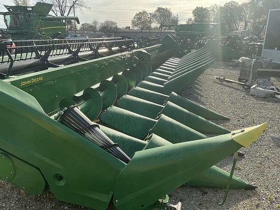 Image of John Deere C16R equipment image 1