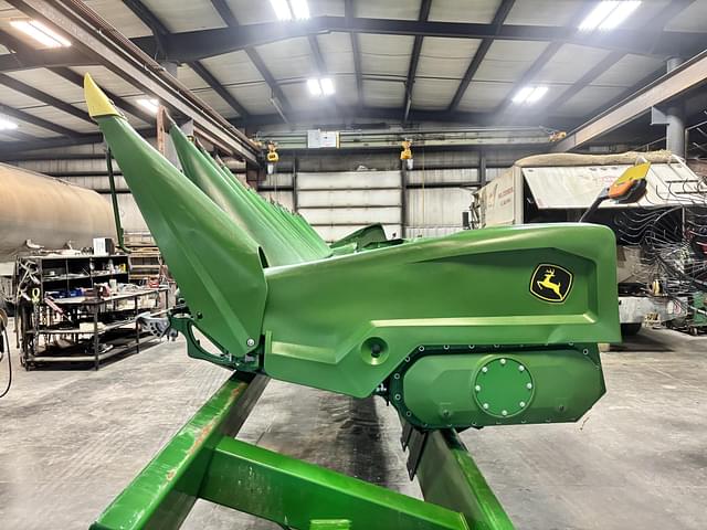 Image of John Deere C16R equipment image 1
