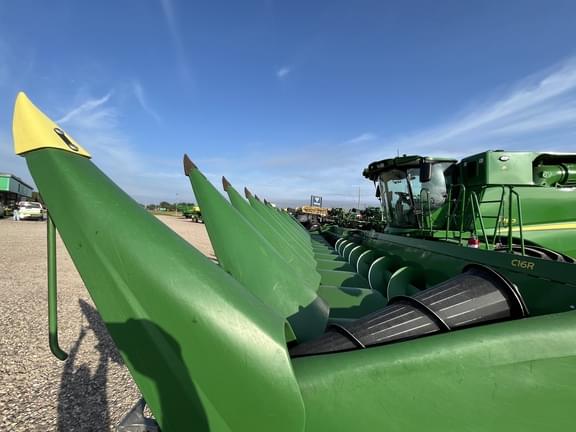 Image of John Deere C16R equipment image 4