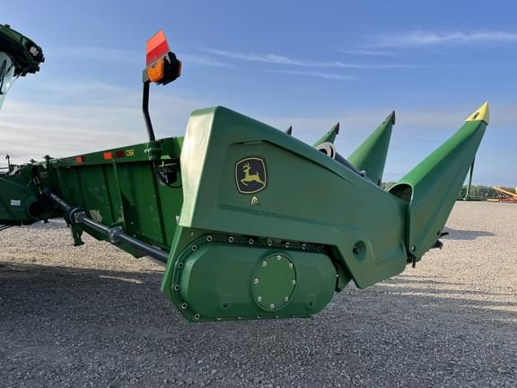 Image of John Deere C16R equipment image 3