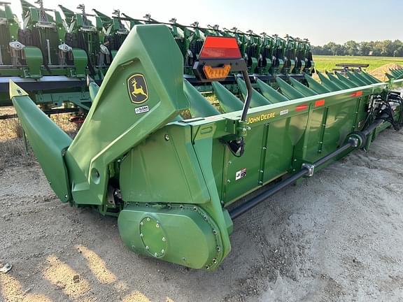 Image of John Deere C16R equipment image 3