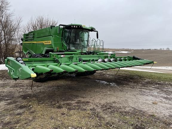 Image of John Deere C18F equipment image 1