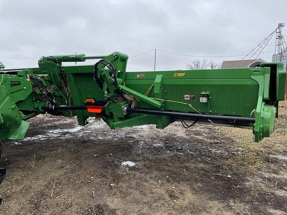 Image of John Deere C18F equipment image 4